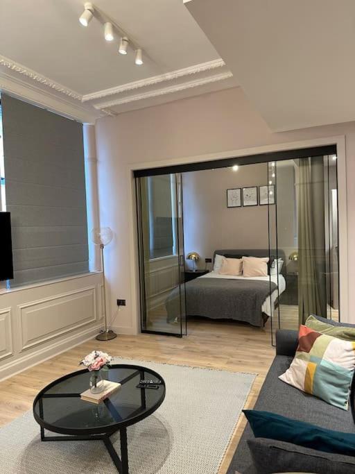 Luxurious Stunning 2Bedroom Apartment Μάντσεστερ Εξωτερικό φωτογραφία